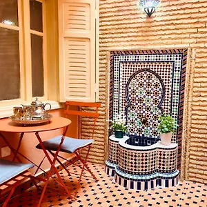 Joli Patio: Rooftop Retreat With Parking Apartment Marrakesh
